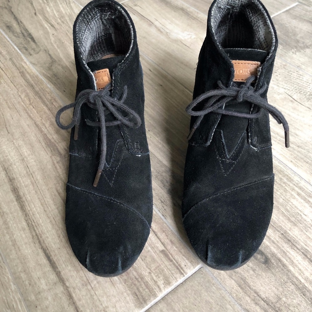 TOMS Black Suede Wedge Bootie, Size 9